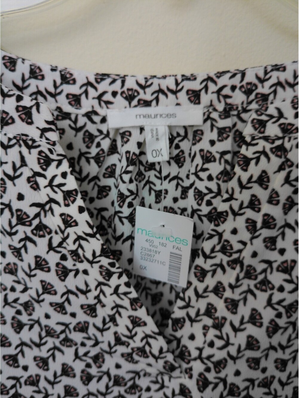 NWT Maurices Blouse Womens 0X Multicolor Floral Print Flutter Sleeve Top - Picture 3 of 6